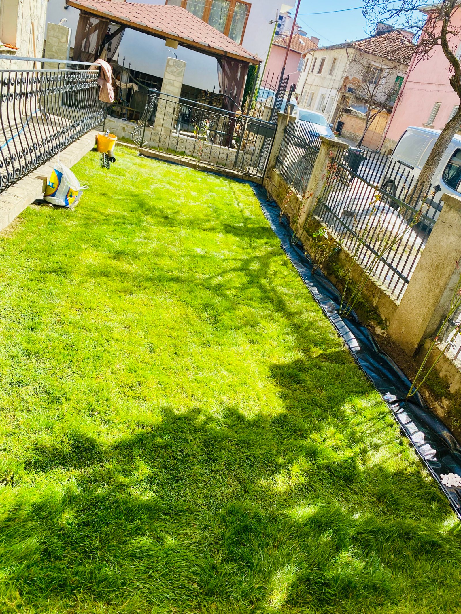 Професионално озеленяване и поддръжка на вашата градина.
